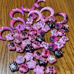 50 pc kuromi assorted bead set